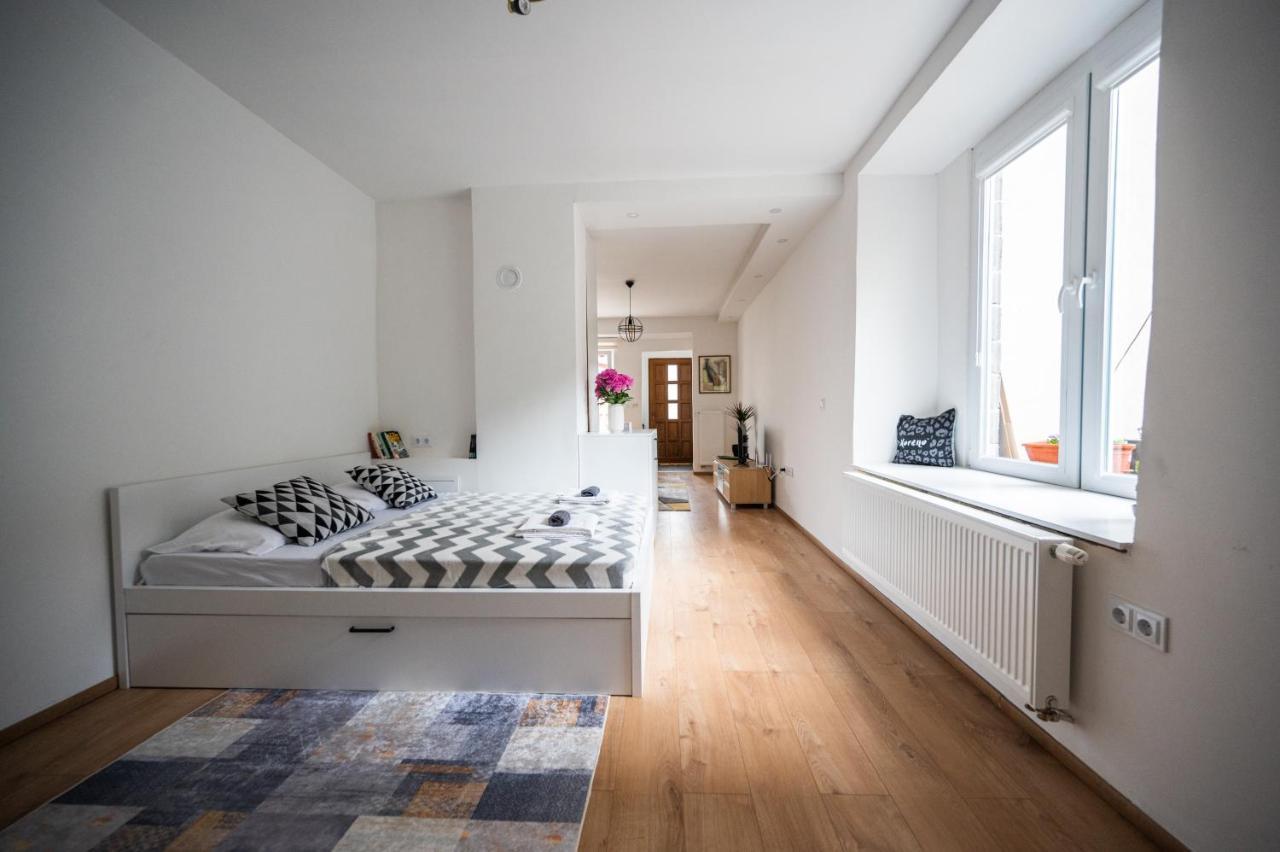 Modern Studio Apartment In The Old Town ซาราเยโว ภายนอก รูปภาพ