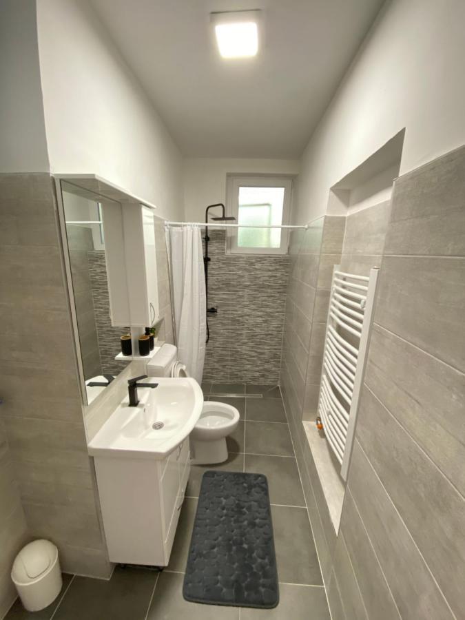 Modern Studio Apartment In The Old Town ซาราเยโว ภายนอก รูปภาพ