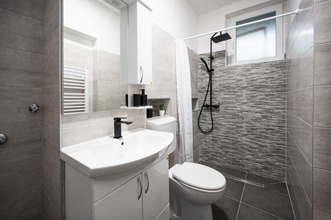 Modern Studio Apartment In The Old Town ซาราเยโว ภายนอก รูปภาพ